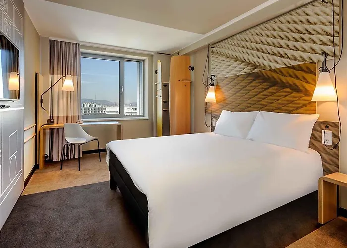 Ibis Hauptbahnhof Hotel 3*