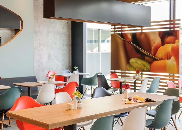 Ibis Hauptbahnhof Hotel 3*